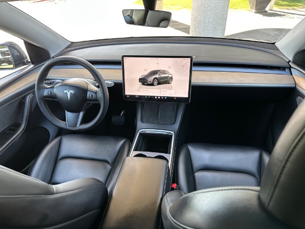 Used-2023-Tesla-Model-Y-Long-Range