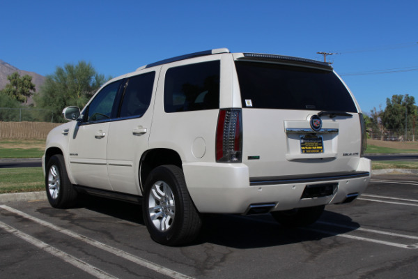 Used-2012-Cadillac-Escalade-Premium