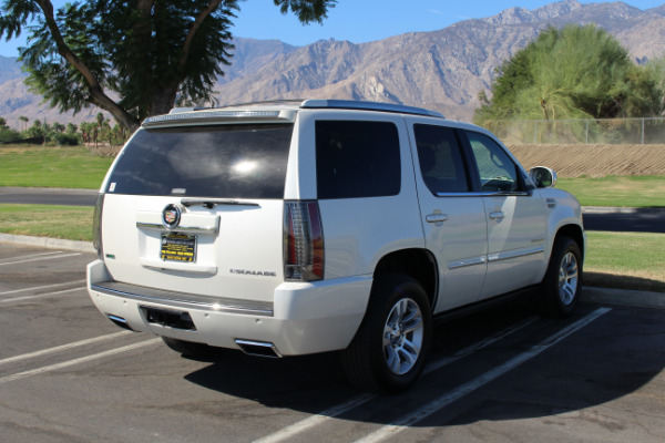 Used-2012-Cadillac-Escalade-Premium