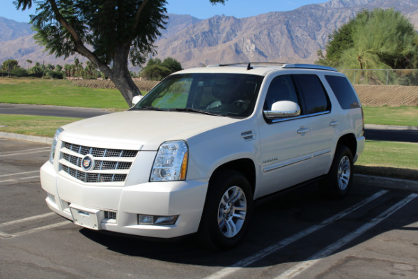 Used-2012-Cadillac-Escalade-Premium