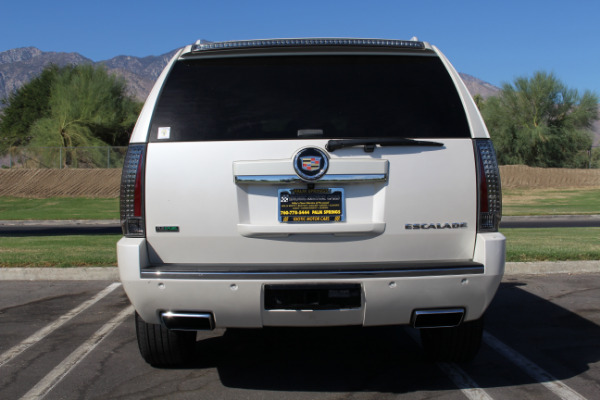 Used-2012-Cadillac-Escalade-Premium