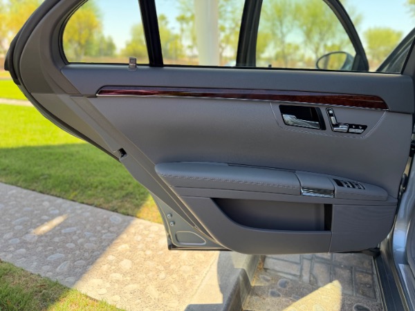 Used-2007-Mercedes-Benz-S-Class-S-550