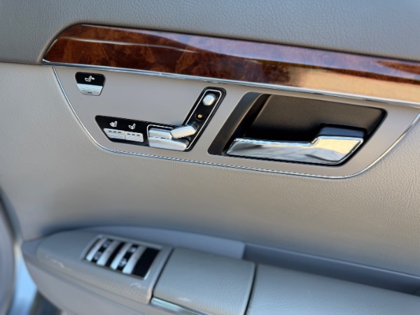 Used-2007-Mercedes-Benz-S-Class-S-550