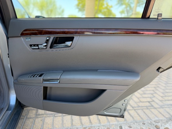 Used-2007-Mercedes-Benz-S-Class-S-550