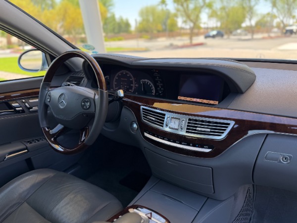 Used-2007-Mercedes-Benz-S-Class-S-550