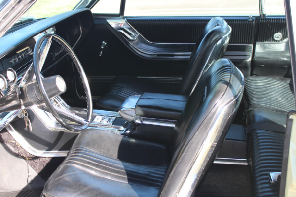 Used-1965-Ford-Thunderbird