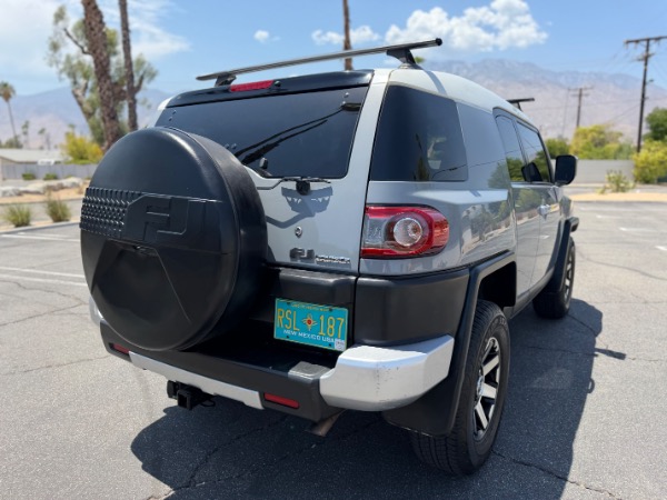 Used-2014-Toyota-FJ-Cruiser
