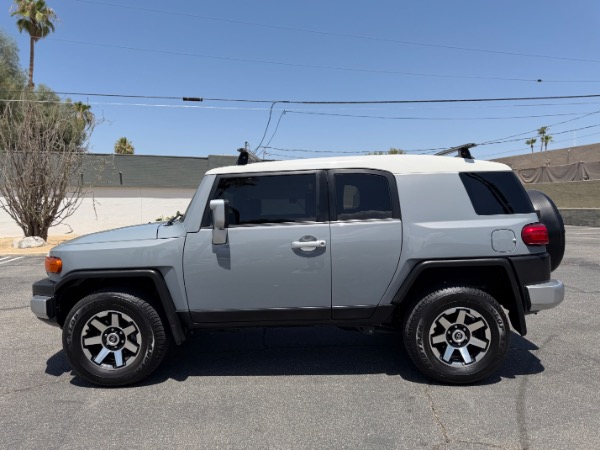 Used-2014-Toyota-FJ-Cruiser