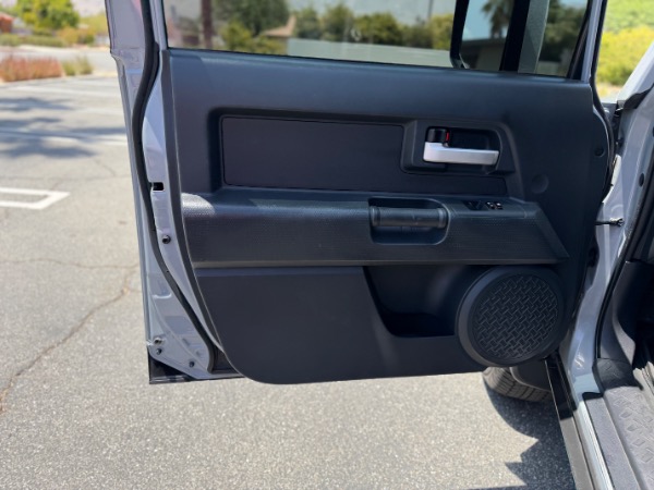 Used-2014-Toyota-FJ-Cruiser