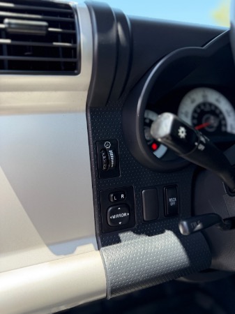 Used-2014-Toyota-FJ-Cruiser