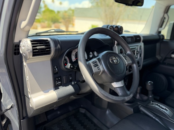 Used-2014-Toyota-FJ-Cruiser