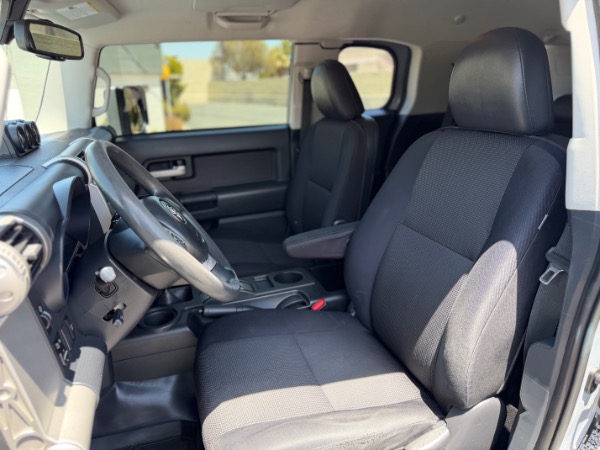 Used-2014-Toyota-FJ-Cruiser