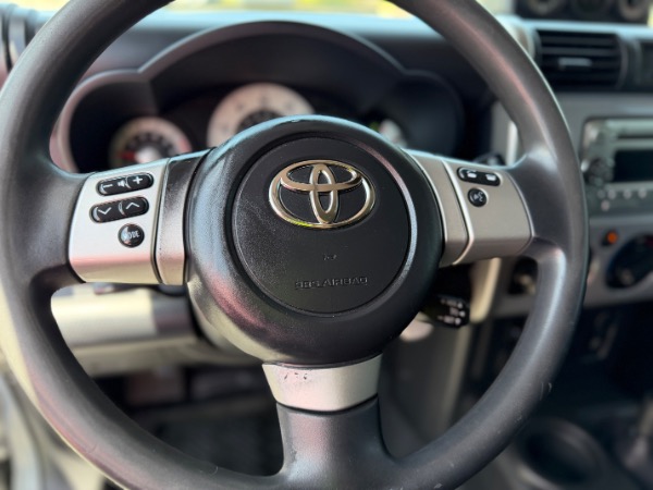 Used-2014-Toyota-FJ-Cruiser