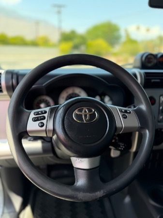 Used-2014-Toyota-FJ-Cruiser