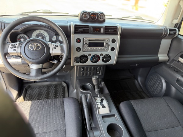 Used-2014-Toyota-FJ-Cruiser