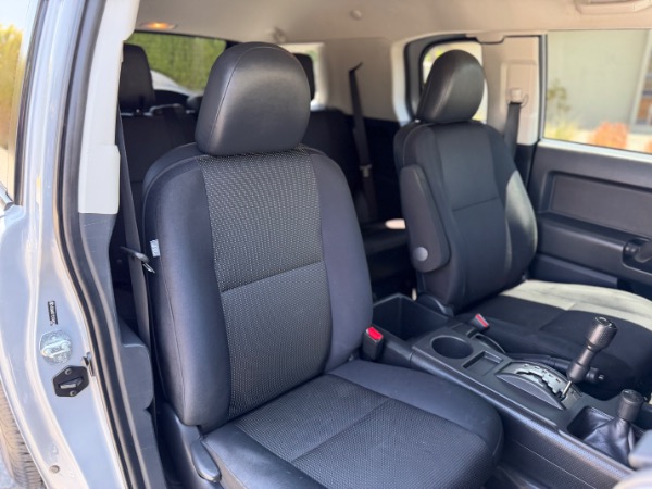 Used-2014-Toyota-FJ-Cruiser