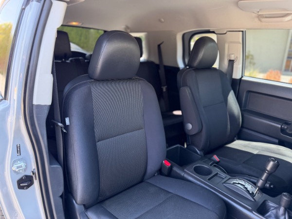 Used-2014-Toyota-FJ-Cruiser