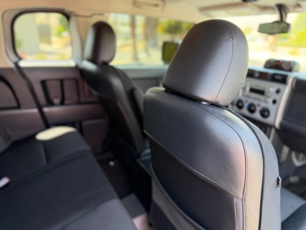 Used-2014-Toyota-FJ-Cruiser