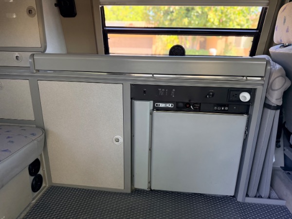 Used-1997-Volkswagen-EuroVan-Campmobile