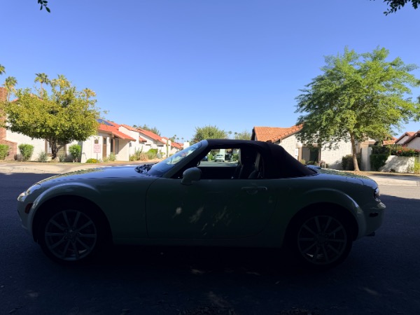 Used-2006-Mazda-MX-5-Miata