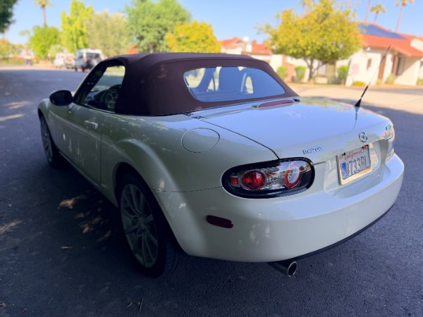Used-2006-Mazda-MX-5-Miata