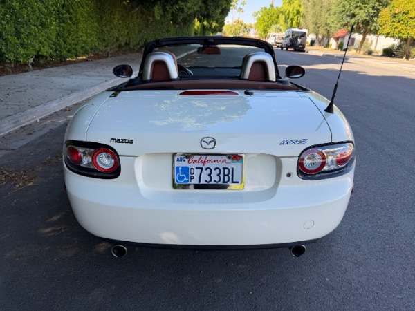 Used-2006-Mazda-MX-5-Miata
