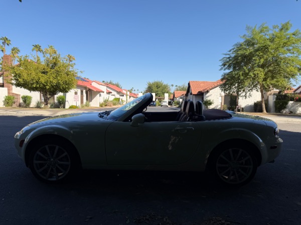 Used-2006-Mazda-MX-5-Miata