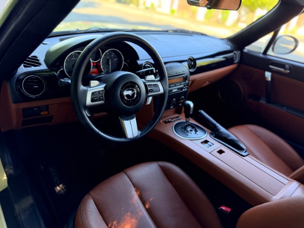 Used-2006-Mazda-MX-5-Miata