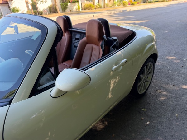 Used-2006-Mazda-MX-5-Miata