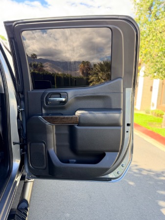 Used-2020-GMC-Sierra-1500-Elevation