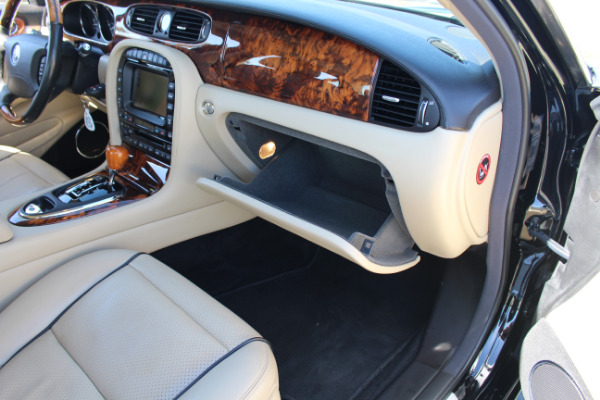 Used-2009-Jaguar-XJ-XJ8L