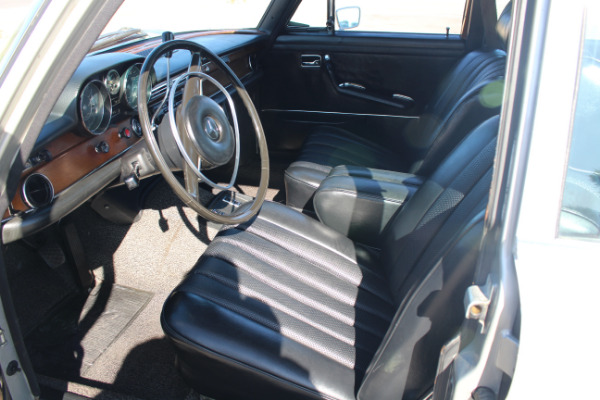 Used-1970-Mercedes-Benz-280SE