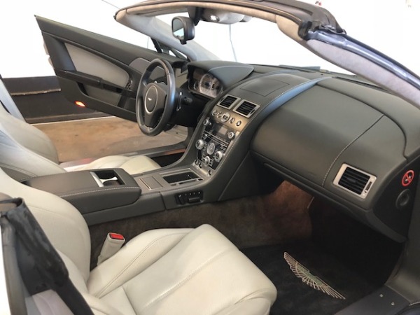 Used-2014-Aston-Martin-V8-Vantage-Roadster