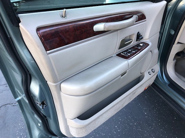 2004 lincoln town car on sale interior door panel