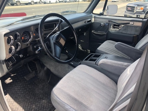 Used-1988-Chevrolet-Suburban-4x4-EFi-V8