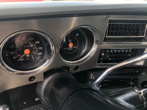 Used-1988-Chevrolet-Suburban-4x4-EFi-V8