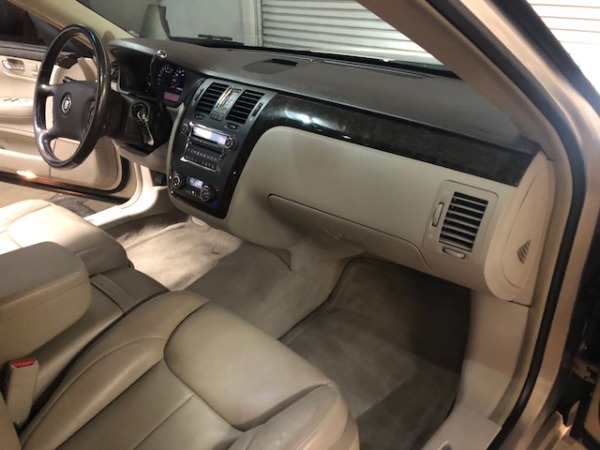 Used-2009-Cadillac-DTS-Luxury-6-Passenger