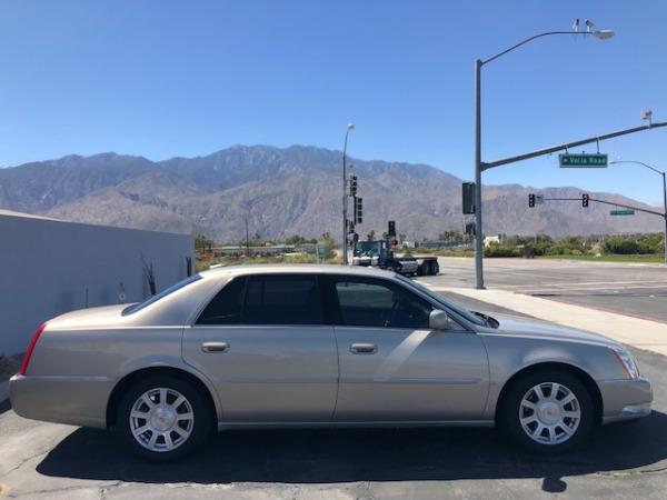 Used-2009-Cadillac-DTS-Luxury-6-Passenger