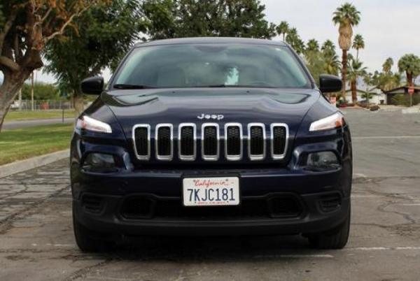 Used-2015-Jeep-Cherokee-Sport