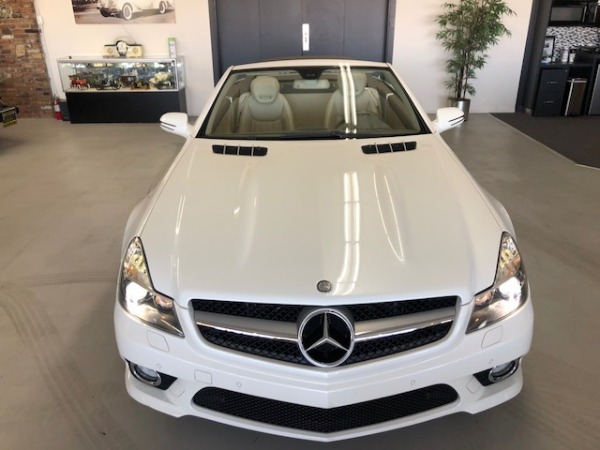 Used-2011-Mercedes-Benz-SL-Class-SL-550