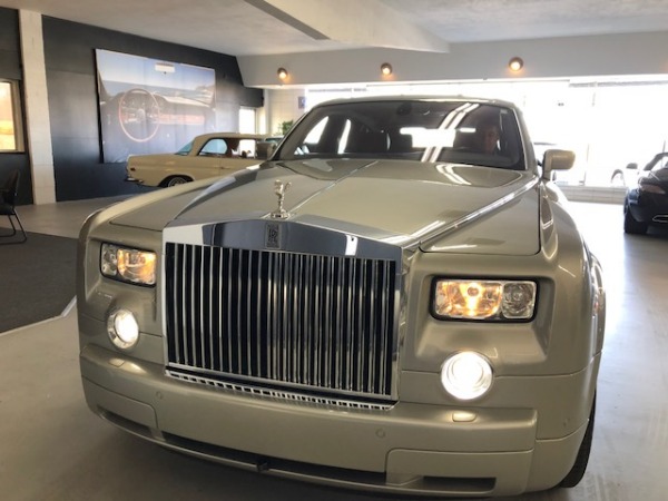 Used-2009-Rolls-Royce-Phantom-Low-Miles