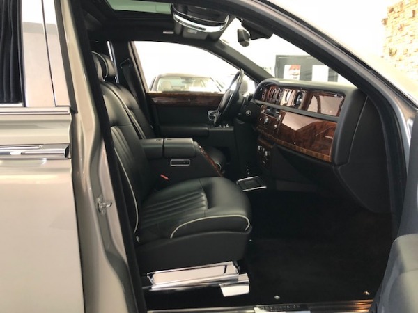 Used-2009-Rolls-Royce-Phantom-Low-Miles