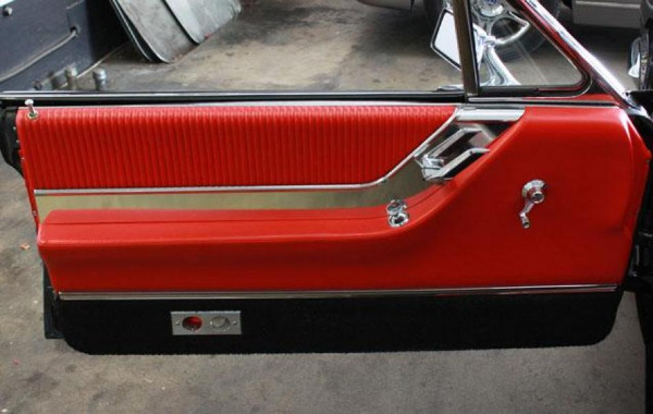 Used-1964-Ford-Thunderbird