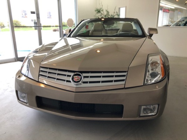 Used-2008-Cadillac-XLR