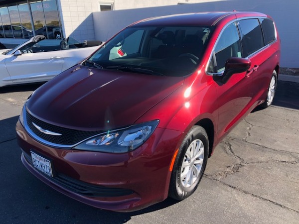 Used-2017-Chrysler-Pacifica-Touring