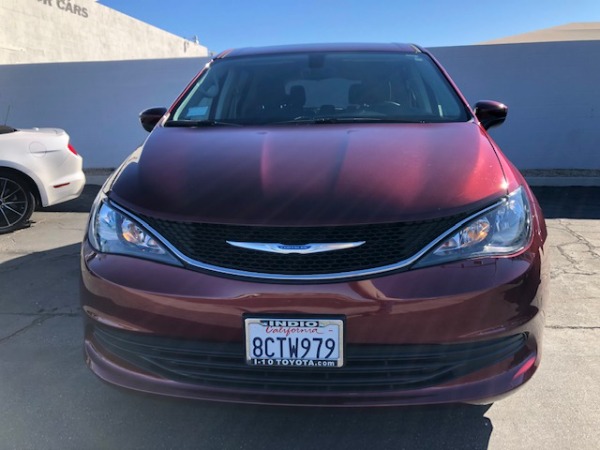 Used-2017-Chrysler-Pacifica-Touring