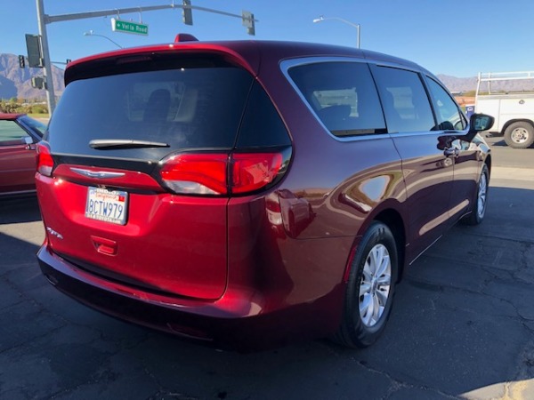 Used-2017-Chrysler-Pacifica-Touring