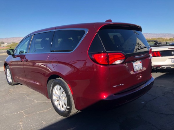 Used-2017-Chrysler-Pacifica-Touring