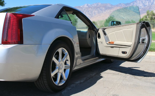 Used-2005-Cadillac-XLR