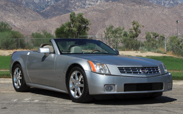 Used-2005-Cadillac-XLR